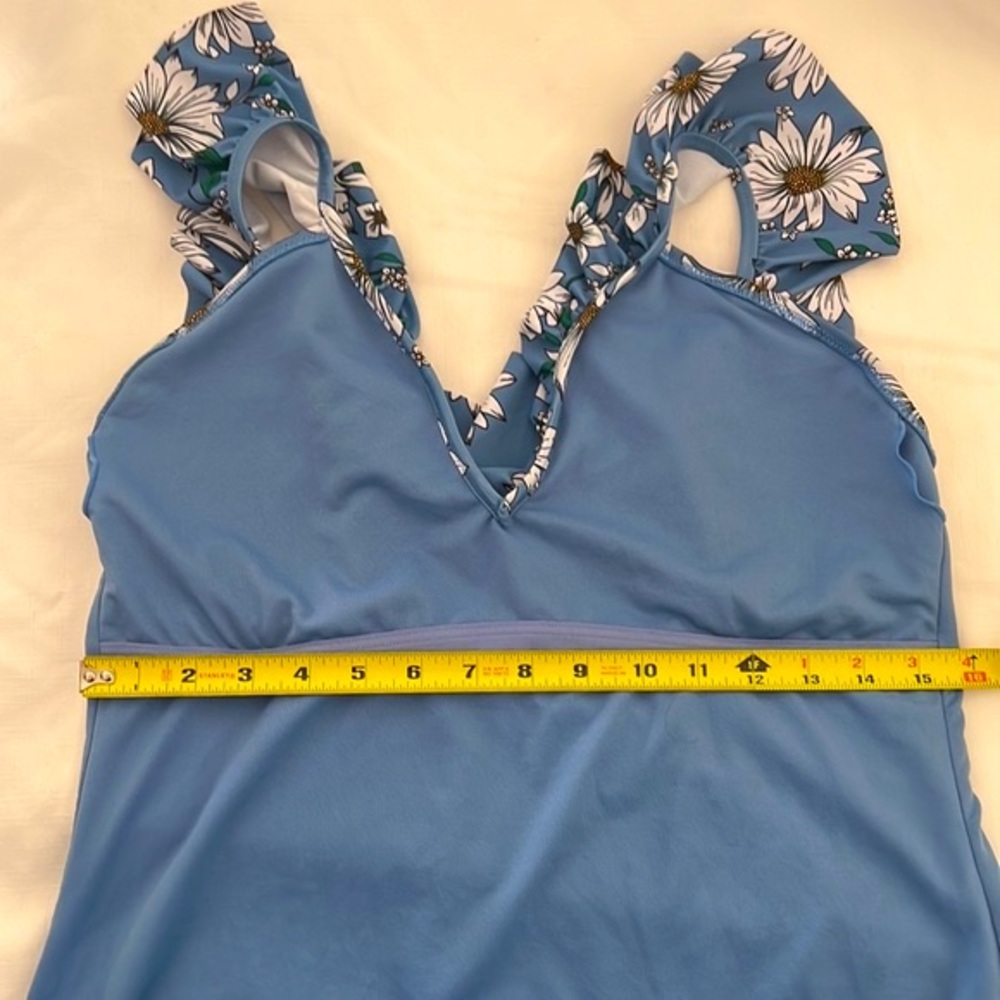 Jessica Simpson~Swimsuit~One Piece / NWT / Blue Daisy / Host Pick - Picture 11 of 15